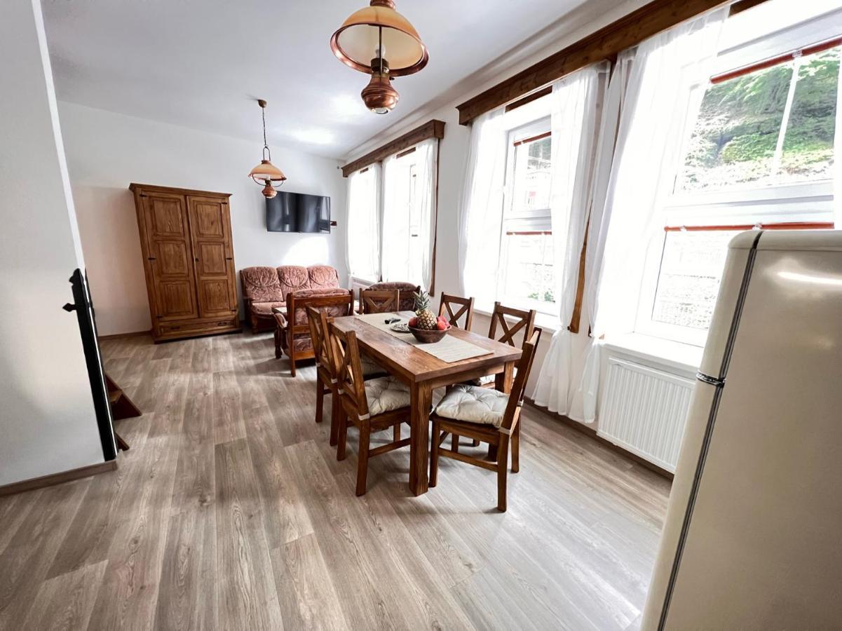 Pension Pod Skalou ฮเรนสโก ภายนอก รูปภาพ